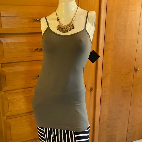 C’est Moi very cool seamless tank! - Picture 2 of 4